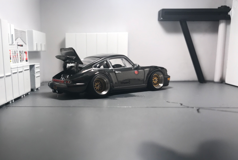 Illustration for article titled Magnus Walker’s 964 by Hot Wheels in 1/64 scale.
